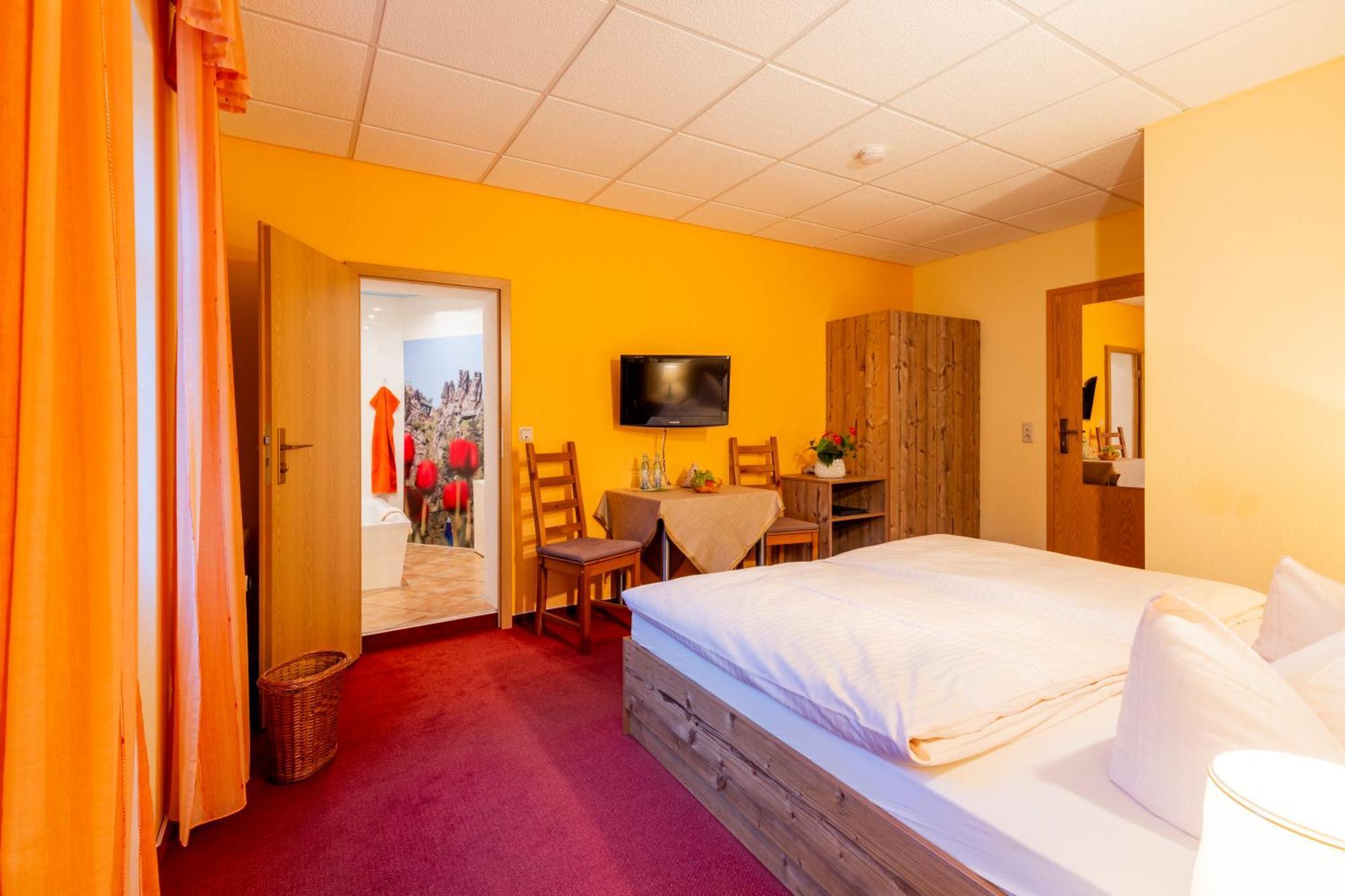 Hotel Gondelfahrt Kurort Jonsdorf Esterno foto