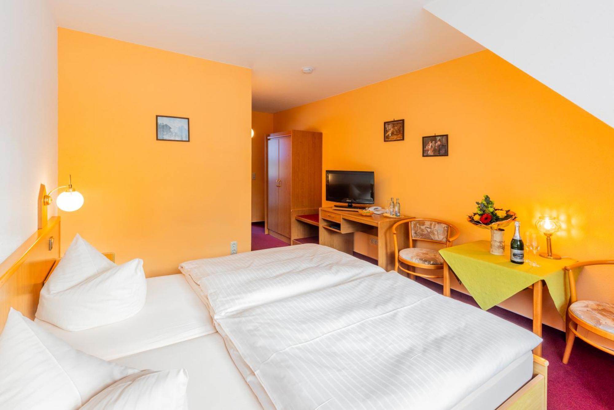 Hotel Gondelfahrt Kurort Jonsdorf Esterno foto