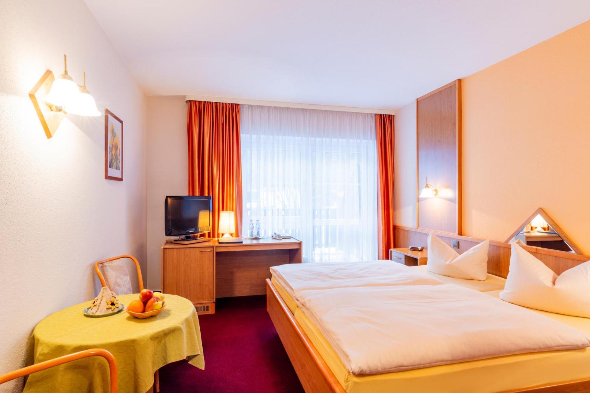 Hotel Gondelfahrt Kurort Jonsdorf Esterno foto