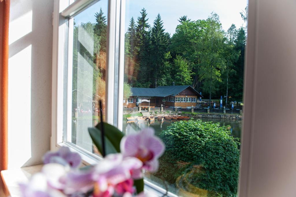Hotel Gondelfahrt Kurort Jonsdorf Esterno foto