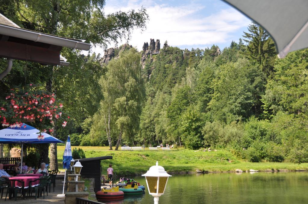 Hotel Gondelfahrt Kurort Jonsdorf Esterno foto